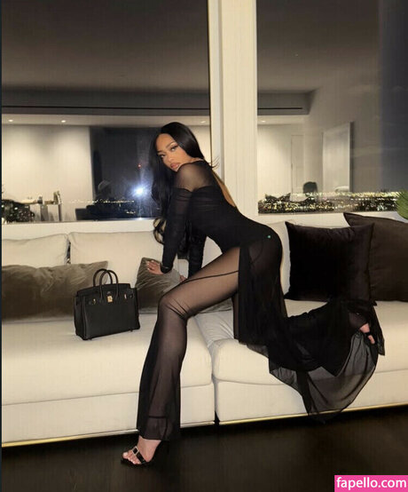 Onlyfans de ébano hd gratis galerías