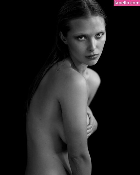 Laura Oganessian sexe de star du porno images