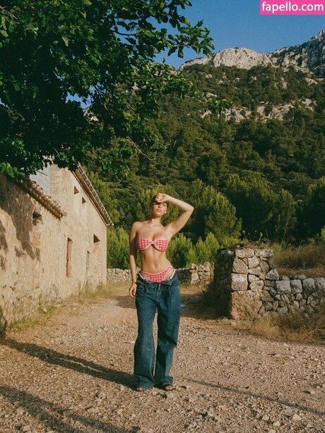 Laura Oganessian actriz de alta calidad imagen