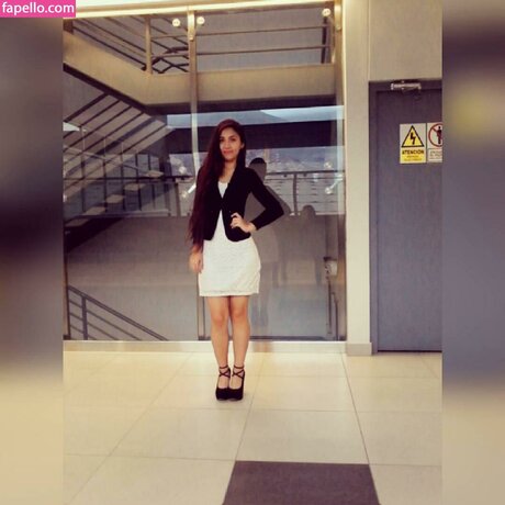 Nicole Dayana étoile adulte photos