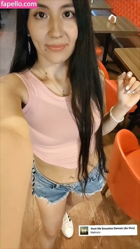 Nicole Dayana étoile gratuite galeries