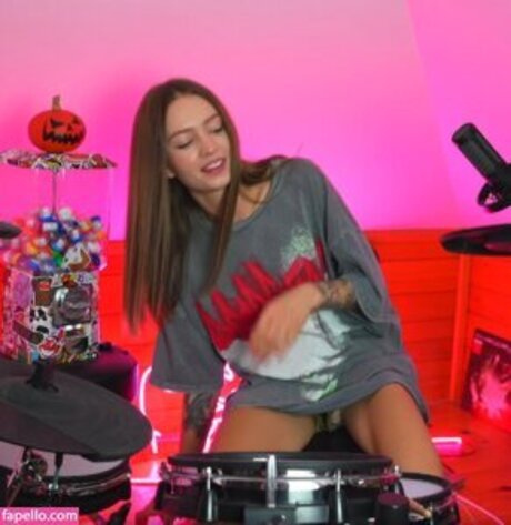 Kriss Drummer nus star du porno des photos