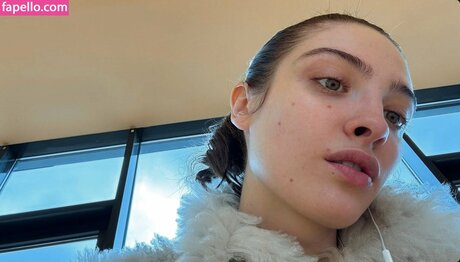 Lera Abova étoile de l'art photos