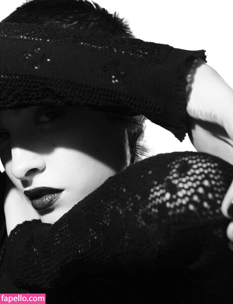 Lera Abova bonita modelo foto