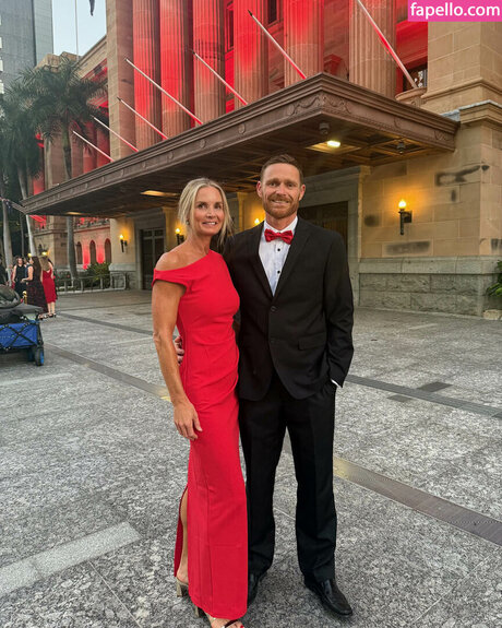 Pearl Farley estrella porno atractiva fotos