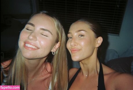 Pearl Farley hermosa estrella porno imagen