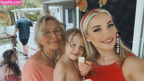 Pearl Farley modèle de haute qualité photo