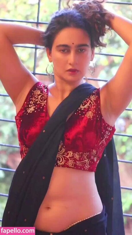 meghashukla beautiful actress pics
