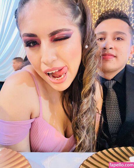 Corayma Eliana star du porno gratuit galerie