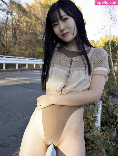 Momoka Hayashida actriz desnuda imagen