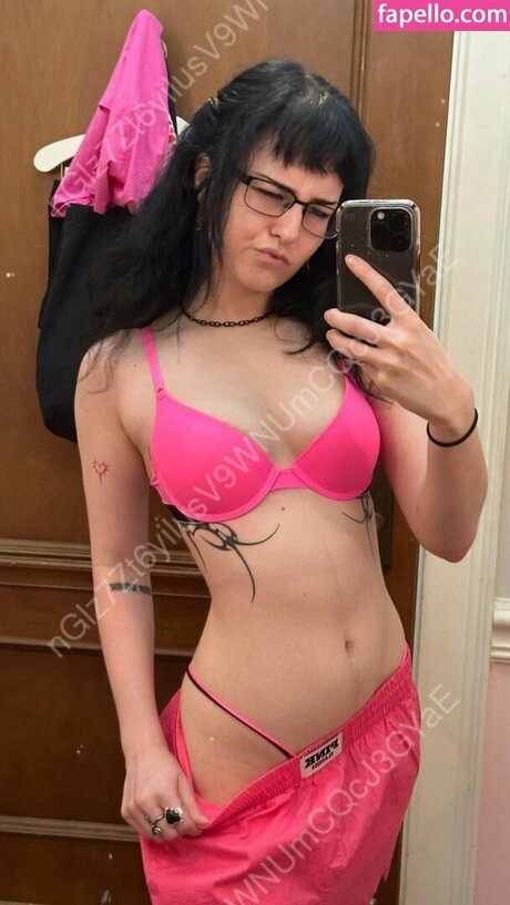 saucysphinx hot model pics
