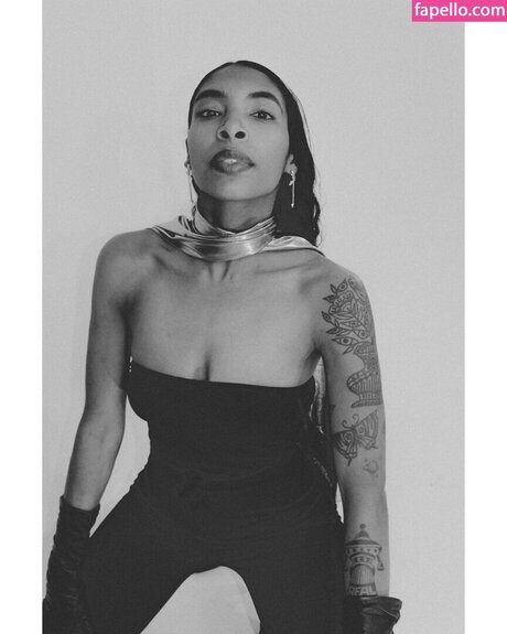 Spellling actriz adulta galería