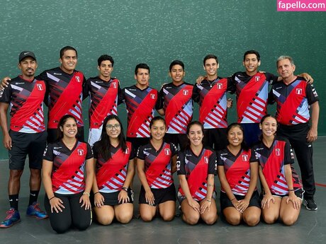 Micaela Caballero Miniatura