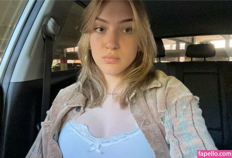 atrophicbtrfly model sex photos