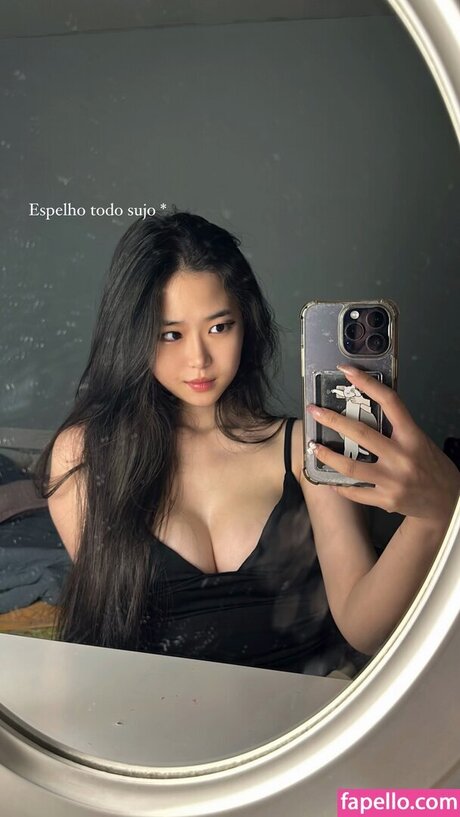 Priscila Ju model sexy photo