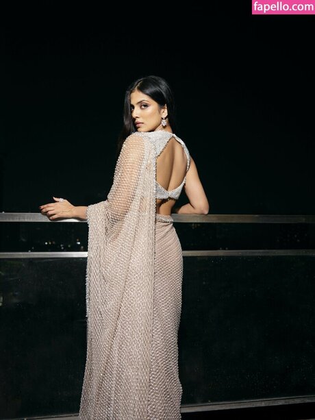 Malavika Mohanan bonita actriz galerías