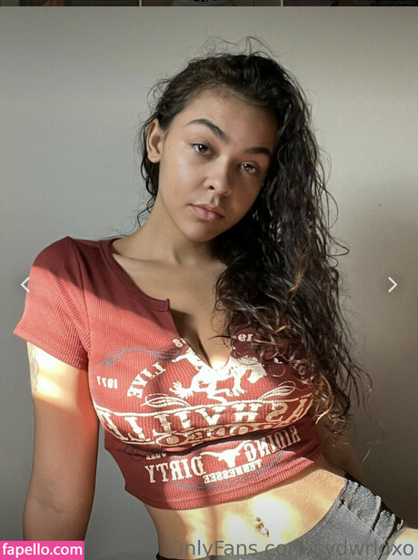 sydswrldxo actrice chaude image