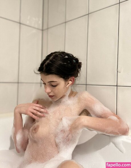 Tanya Asmodeus model hot image
