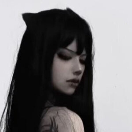 Grimsocc model pornographic image