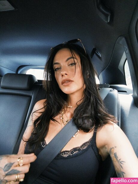 maghla_ bonita modelo foto