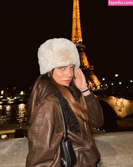 Celepamio arte estrella porno fotos