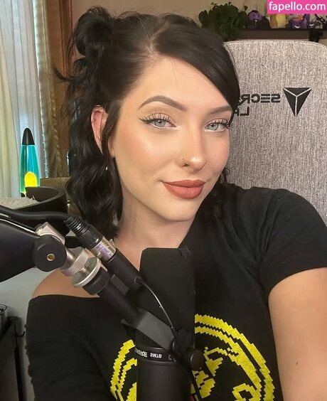 Juliakins erotic star pic