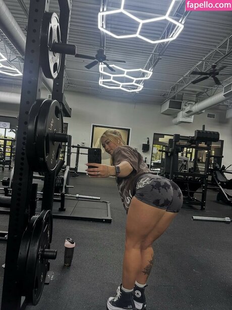 Alilangert modelo desnudo galerías