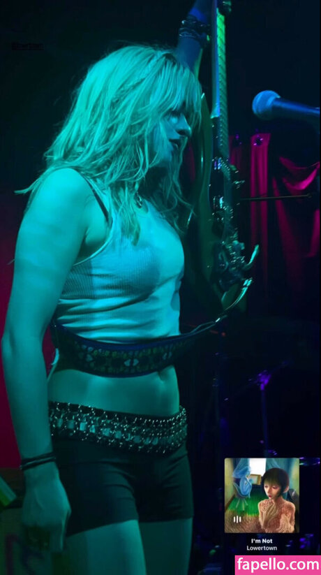 wormsheriff modelo desnuda galerías