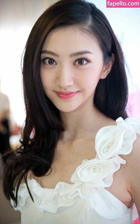 Jing Tian model hot pics