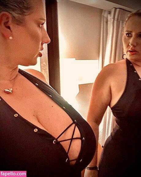 Kathy__Deep estrella del sexo galerías