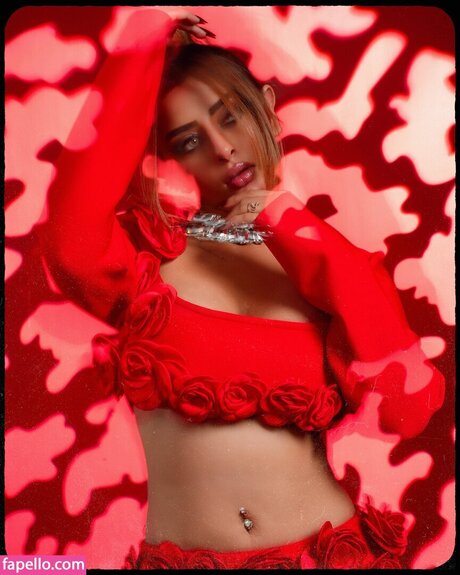 Avneet Kaur star du porno xxx images