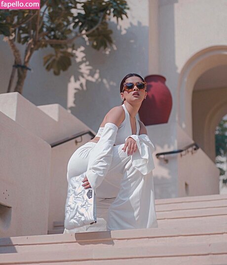 Avneet Kaur bonita estrella porno archivo