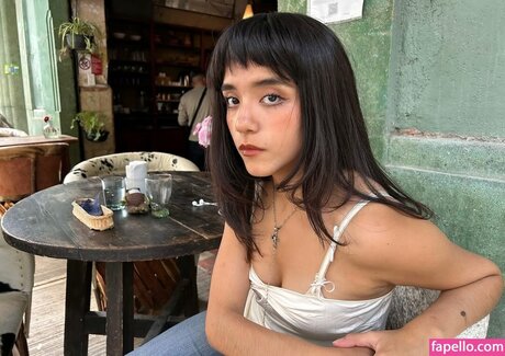 Om4ly jolie star du porno archive