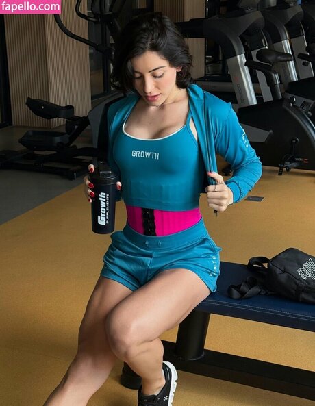 Zelonguinho modelo hermosa fotos