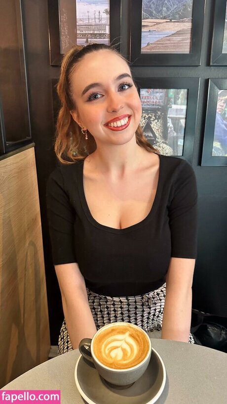 Serena Skybourne modèle meilleur photos