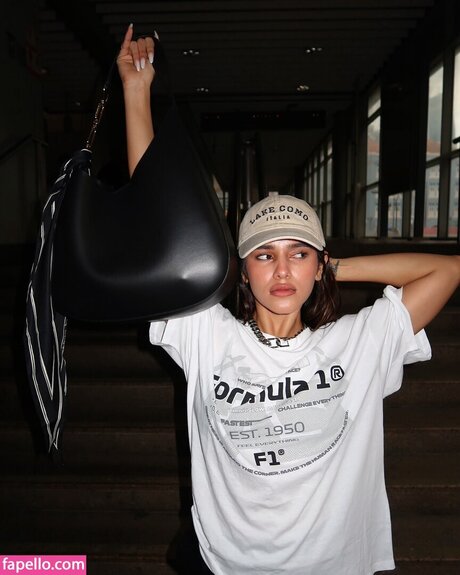 Meghna Kaur estrella de alta calidad imágenes