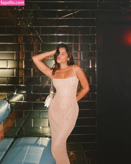 Meghna Kaur modèle chaud image