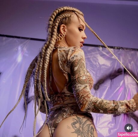 Dasha Grivina modèle pornographique images