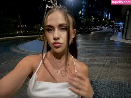 Dasha Grivina haut étoile des photos