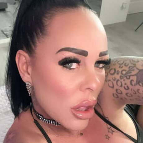 hotmilfbitch actress image