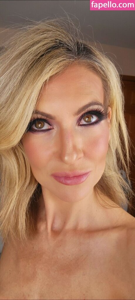 Gigi Dior star du porno gratuit photos