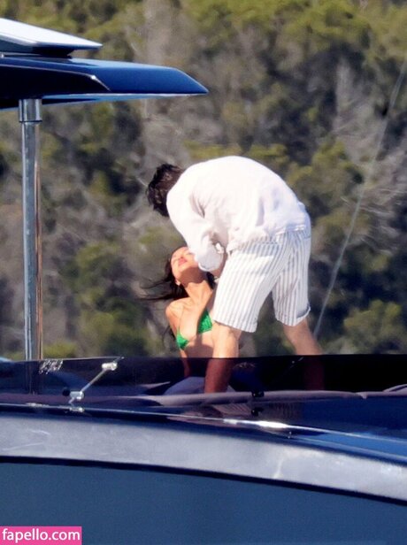 Alexandra Saint Mleux bonita estrella archivo