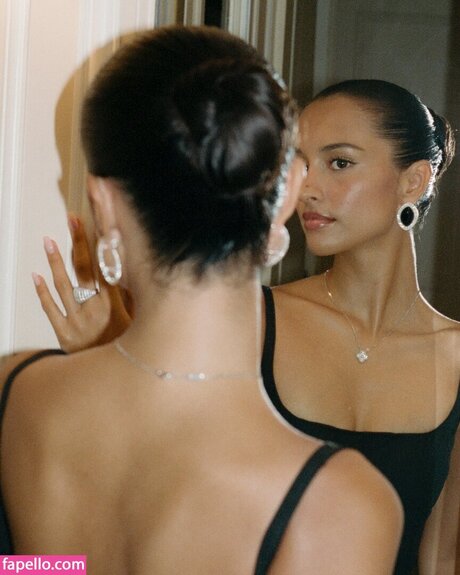 Alexandra Saint Mleux star du porno sexy images