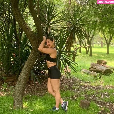 Bethe Correia modèle photos