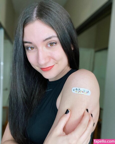 Brizzy Voices actriz desnuda galería