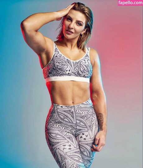 Christina Hammer modelo desnudo archivo