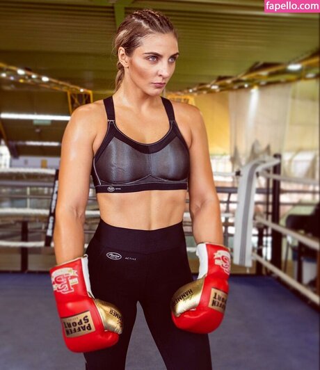 Christina Hammer top star image