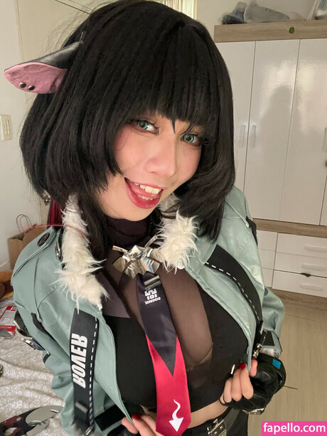 Kettsley modelo atractivo imagen