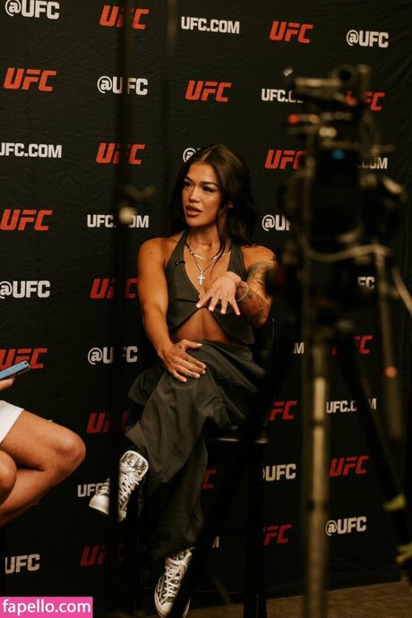 Tracy Cortez arte estrella porno galerías