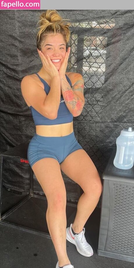 Tracy Cortez modelo desnudo foto